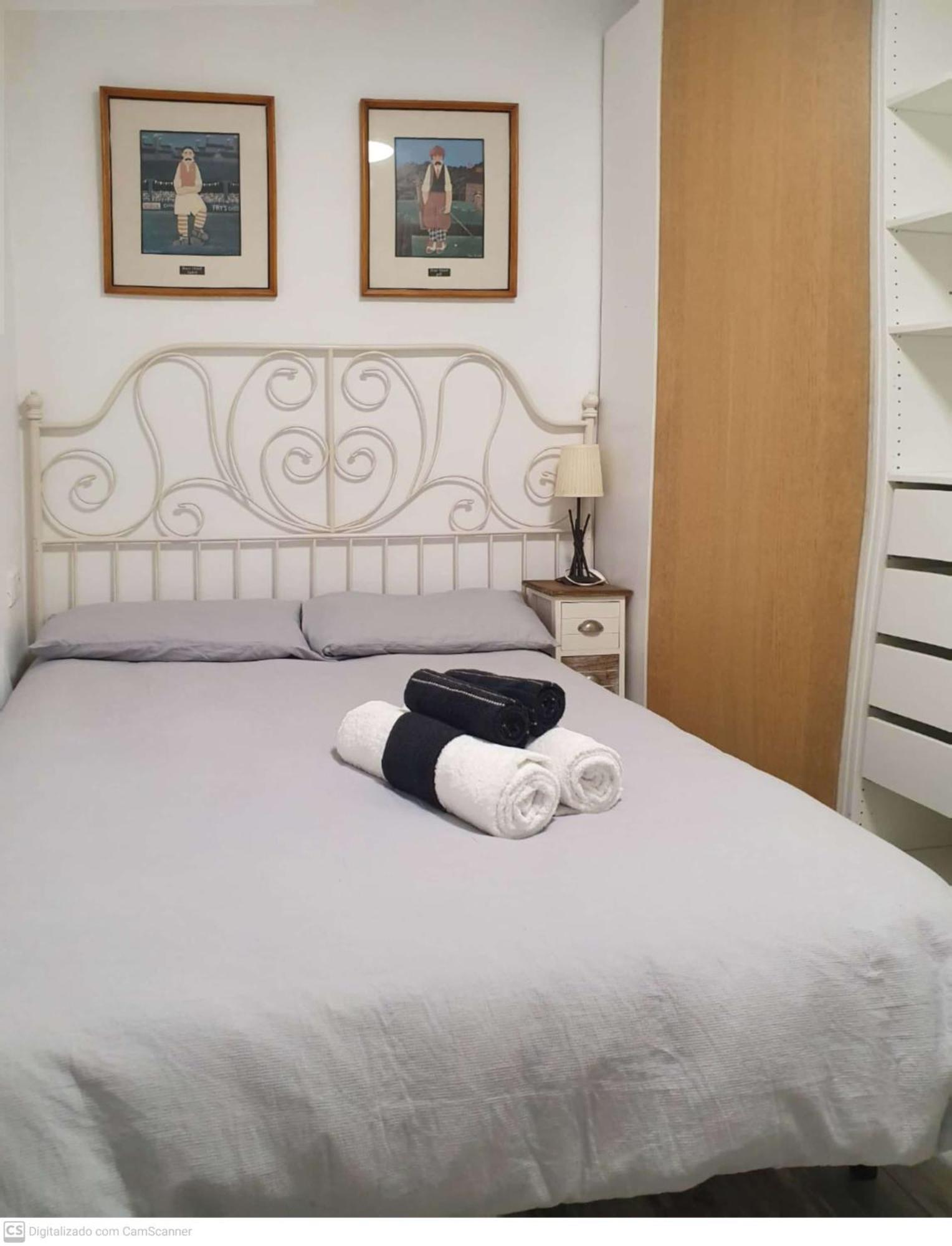 Studio Or Rooms With Private Bathroom Or Rooms With Shared Bathroom Barcelona Exterior foto