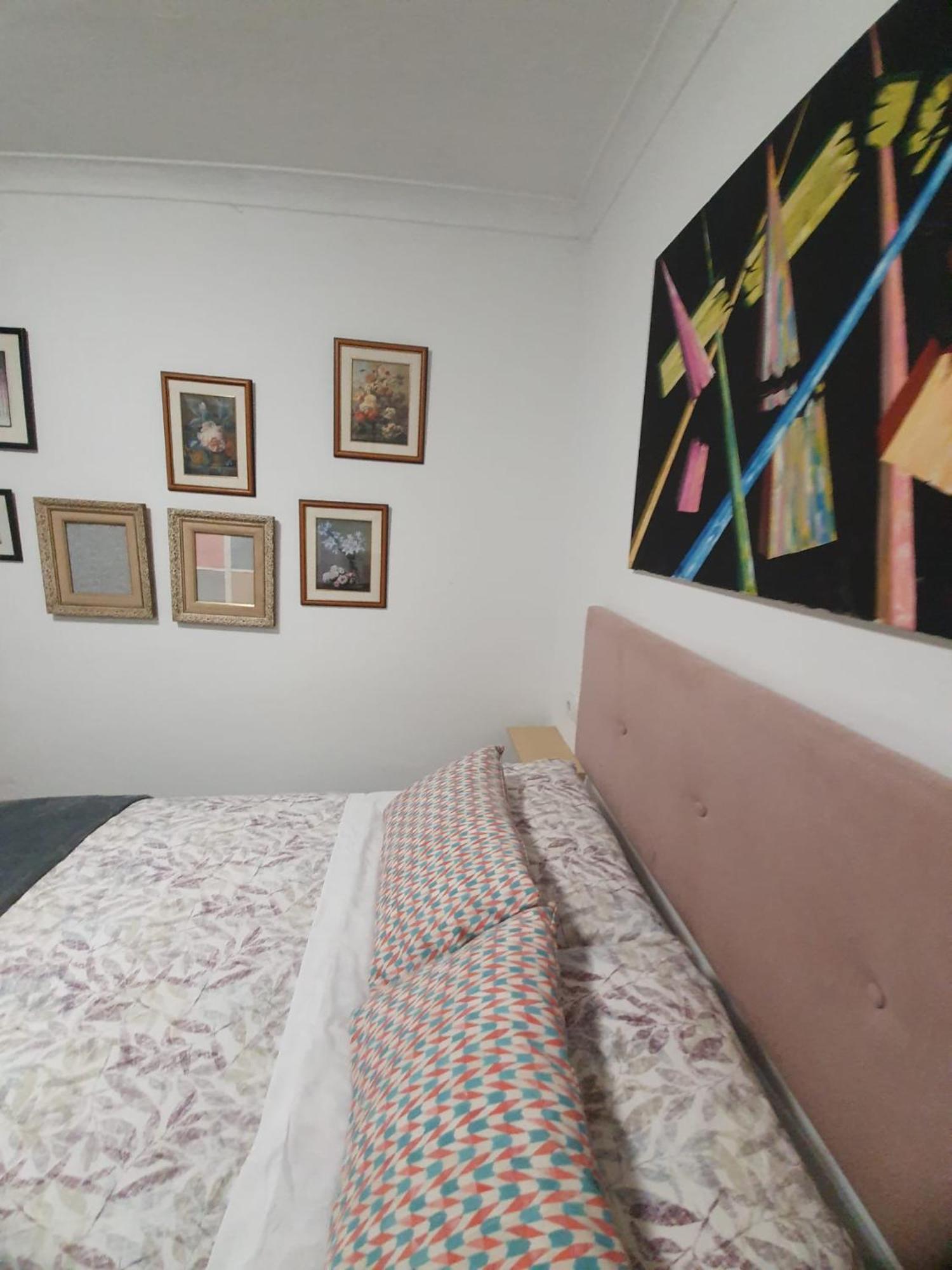 Studio Or Rooms With Private Bathroom Or Rooms With Shared Bathroom Barcelona Exterior foto